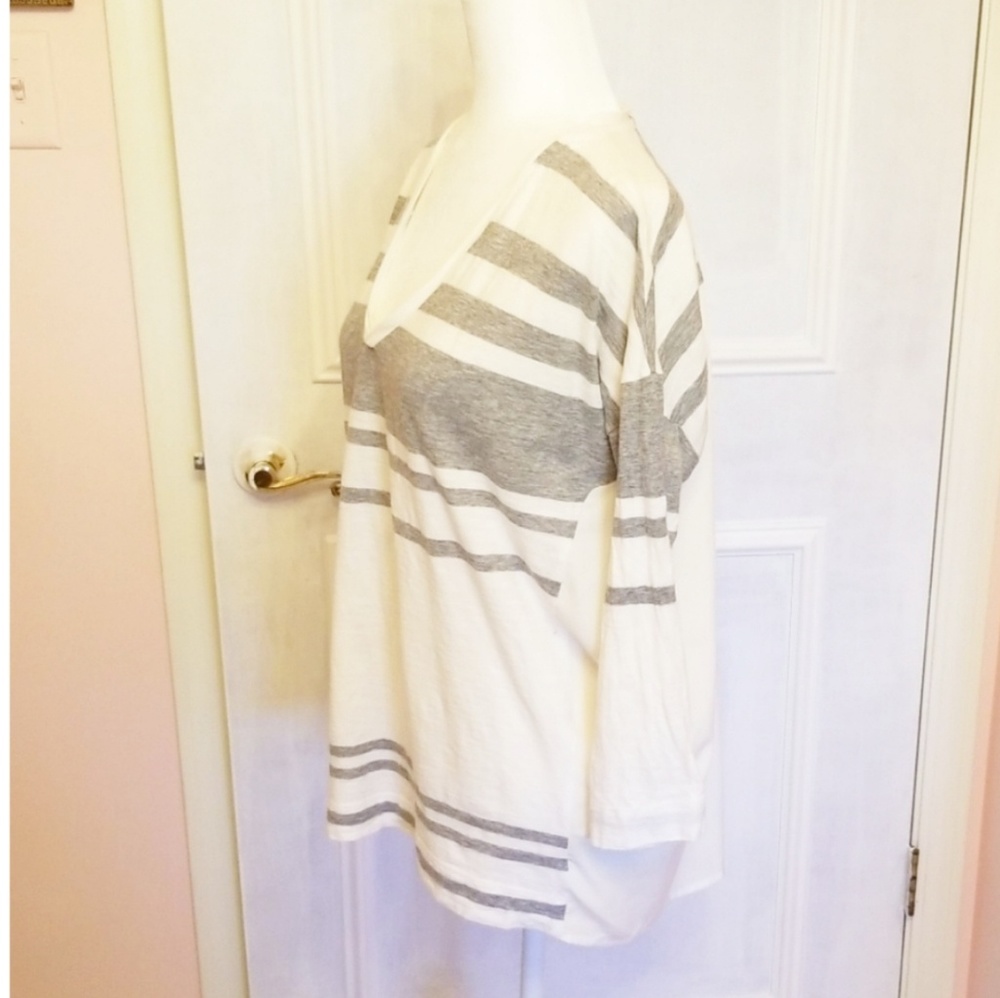 Vince Camuto grey & white t-shirt